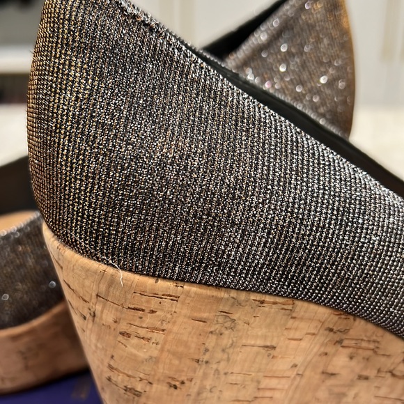 Barely worn Stuart Weitzman sparkly Anna cork wedge. Size 7.5 - Picture 6 of 6